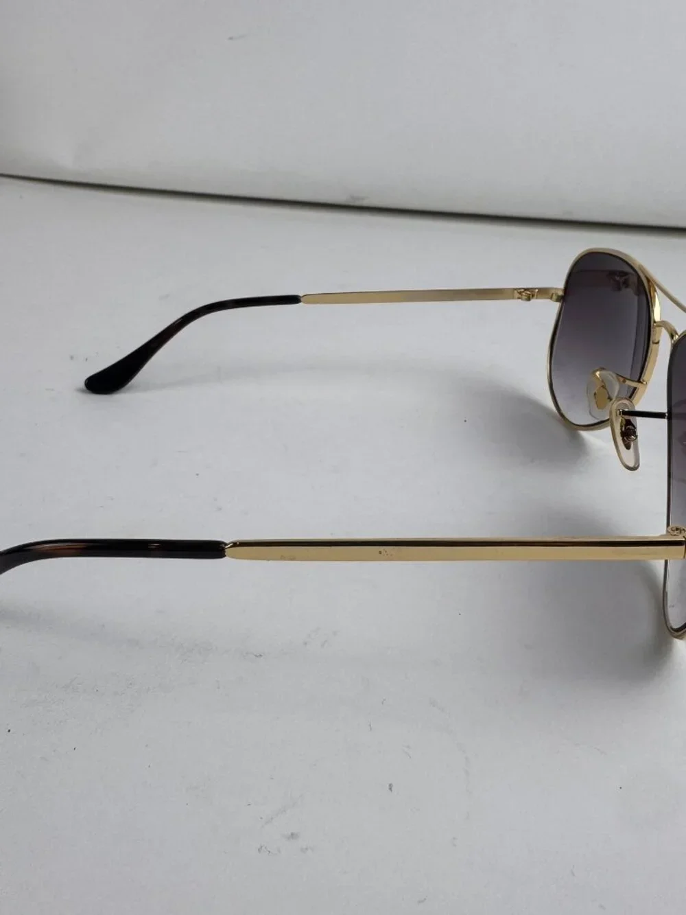 ANN TAYLOR Gold Aviator Sunglasses Men Gradient Lens 58-14-140 w/ GLASS CASE